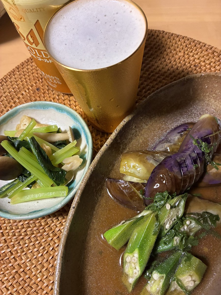naomi0131's tweet photo. お疲れさま！
🏮カンパーイ🍻✨😊
＃ツイッター晩酌部
＃とにかく呑み隊
＃アサヒゴールド https://t.co/LElyjPBtPw