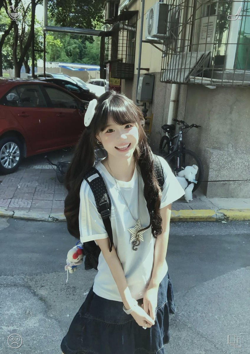 Cc35397084's tweet photo. 🤸Hamster Stroll The distance is brief. Lola grinned, grabbing the picnic basket from him. “You’re amazing. Let’s head out—the shore is beckoning, and I’ve got to snap some awesome selfies.” https://t.co/jCJnFDLkeL