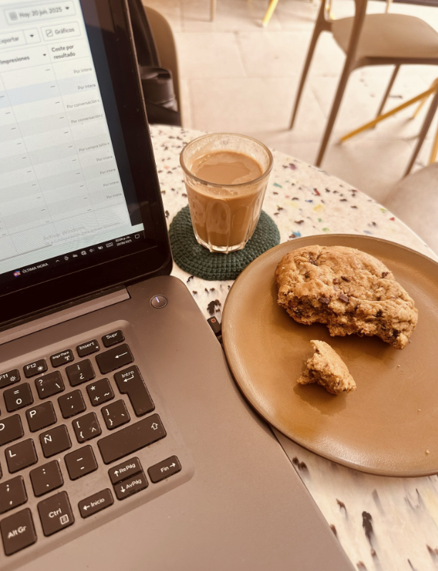 SimplyPrizesWin's tweet photo. Get your cuppa and bikkies ready, we've got a nice big pile of Facebook and X competitions for you, including the chance to win a holiday to the Maldives, and a 50 inch TV! Cheers and best of luck everyone!
 #win #giveaway #competition #simplyprizes
https://t.co/GZAq6ZQcqd https://t.co/tmqL0KdVfz