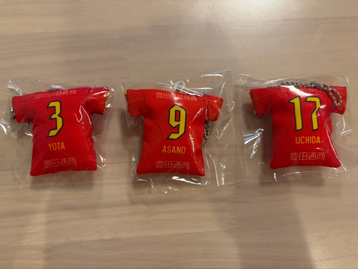 ys_grampus's tweet photo. 明日お譲り可能です◎
7のと交換も可能です🙆‍♀️
 #グランパスガチャ https://t.co/FgHFg1qdtM