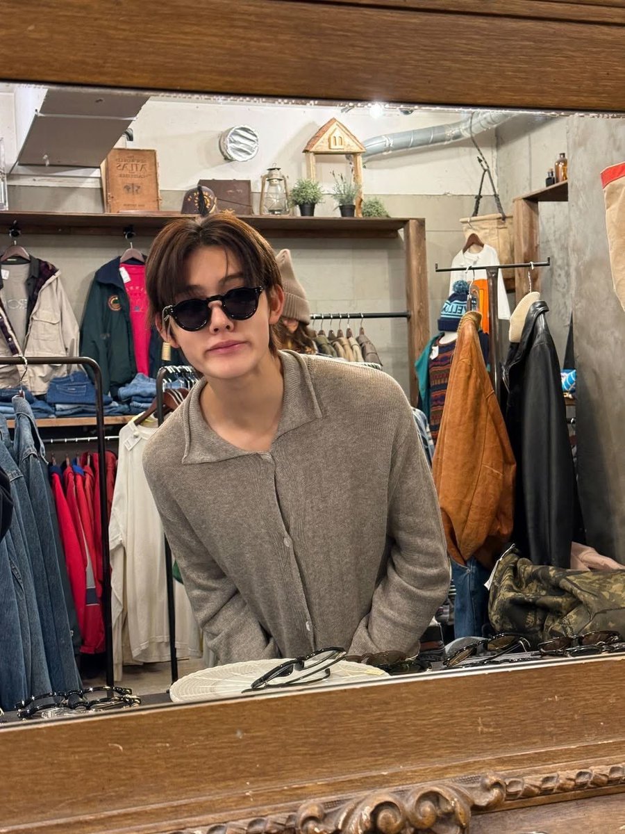 eommmii's tweet photo. 이게 몬.. 같은날인줄
진짜 욱겨… https://t.co/vM7eRyffGS