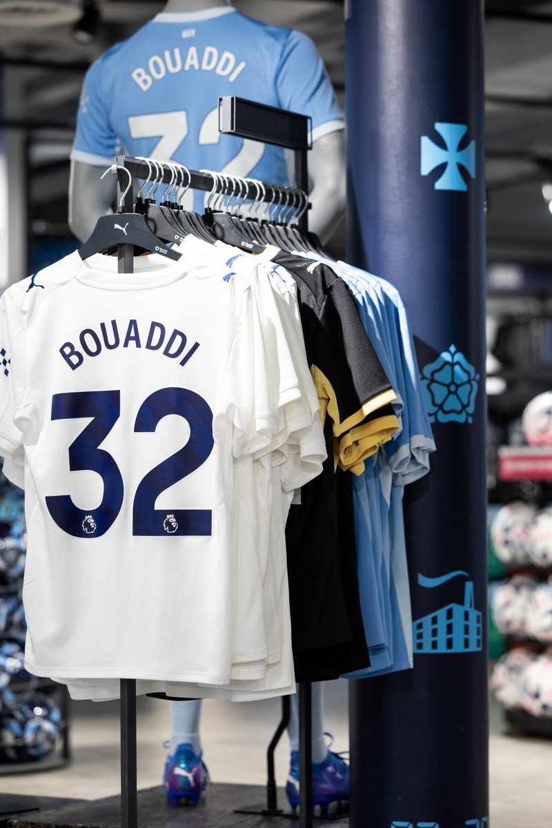 ManCity's tweet photo. Discover our new Third Kit, available now in our Stadium, Arndale &amp; Trafford CityStores and online 🛍️

🩵 https://t.co/jSxJhII2iW https://t.co/jiL0fjo22G