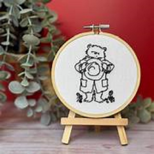 CharmelLtd's tweet photo. The Crafty Kit Company 'Paddington - Hello' Embroidery Kit
https://t.co/ZmHfWXj7Or
#Etsy #Etsyseller #Paddington #embroidery #craftkit #homedecor #gift #birthday #CharmelLtd #shopindie #SmallBusiness #WomeninBusiness #elevenseshour https://t.co/J9DrJyF3Iu