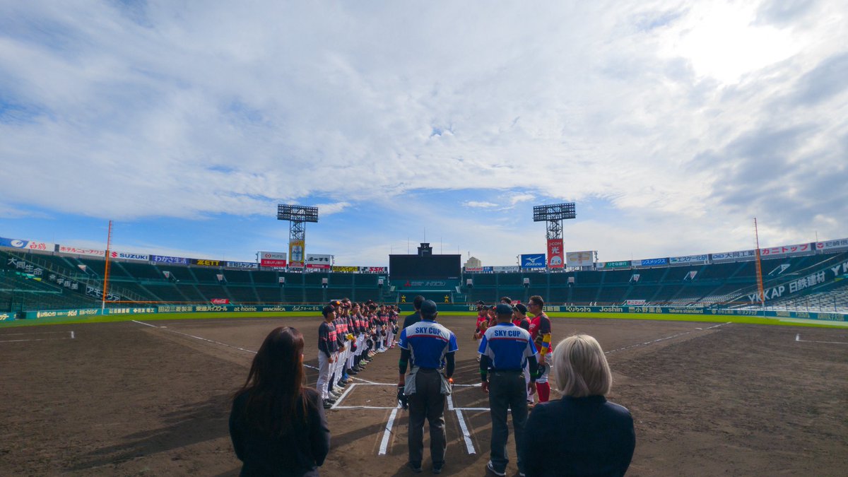 2row310's tweet photo. 【助っ人募集】

アイドルオタク草野球チーム『レッドバレット東京』@REDBULLET_TOKYO 
この度、助っ人を募集いたします。

12/2(水) 13:10-17:00
@阪神甲子園球場
※ブラバン演奏(音源)あり！
※野球歴不問！

試合詳細や参加費などをお送りするので、ご興味がある方はリプライ等でご連絡ください！ https://t.co/JLvvcQKeFX