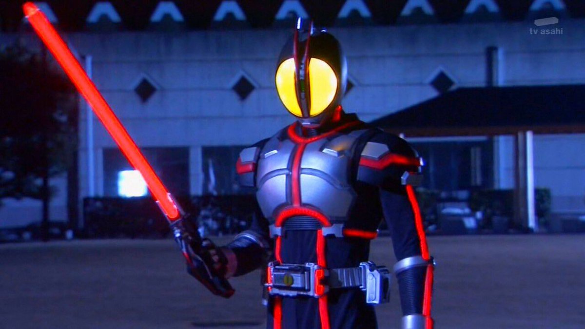 isirum1's tweet photo. @Justice013032 とりあえず拾い画だけど。
※ファイズといえばやっぱ夜発光 https://t.co/RkomXT5G1H