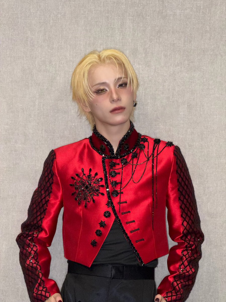 XLOV_official tweet picture