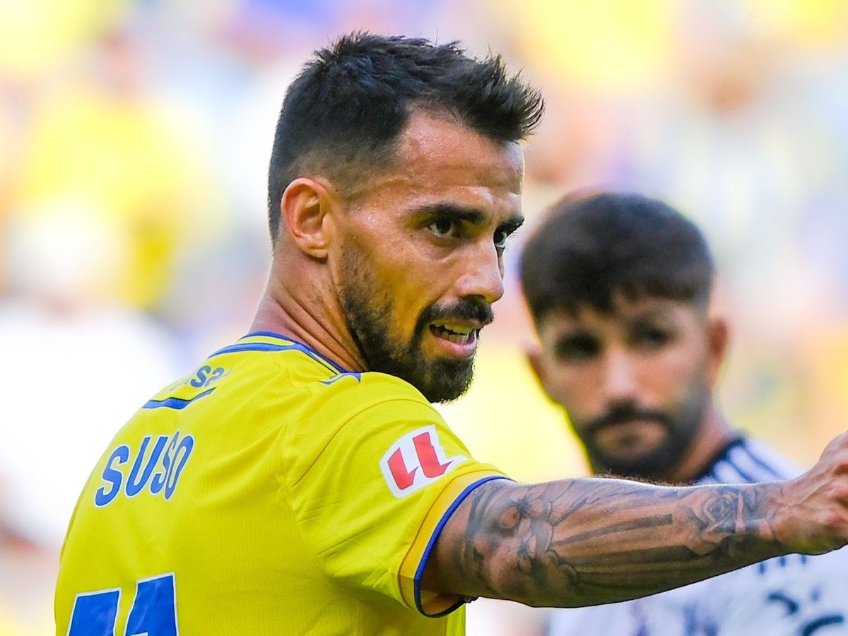 solofichajes123's tweet photo. El abogado de Suso sigue negociando con el @Cadiz_CF para encontrar una solución. Según una fuente cercana, el futbolista habría rechazado bajarse su salario y estudia ahora una propuesta del club para rescindir su contrato abonándole todo el contrato íntegro, pero repartido a lo largo de 6 años  

▪️El jugador gaditano plantea sus dudas de qué pasaría con esos pagos si el equipo desciende de categoría o se declara en concurso de acreedores durante ese periodo largo de tiempo, lo que podría suponerle una quita de hasta el 50% de lo acordado en su contrato