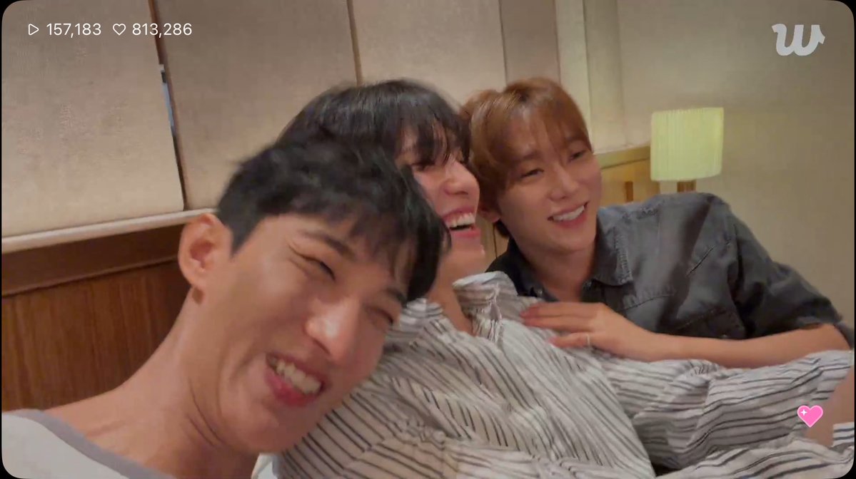 mochihochihae's tweet photo. they are sO CUTEEEE https://t.co/ZwTBxjLKl8