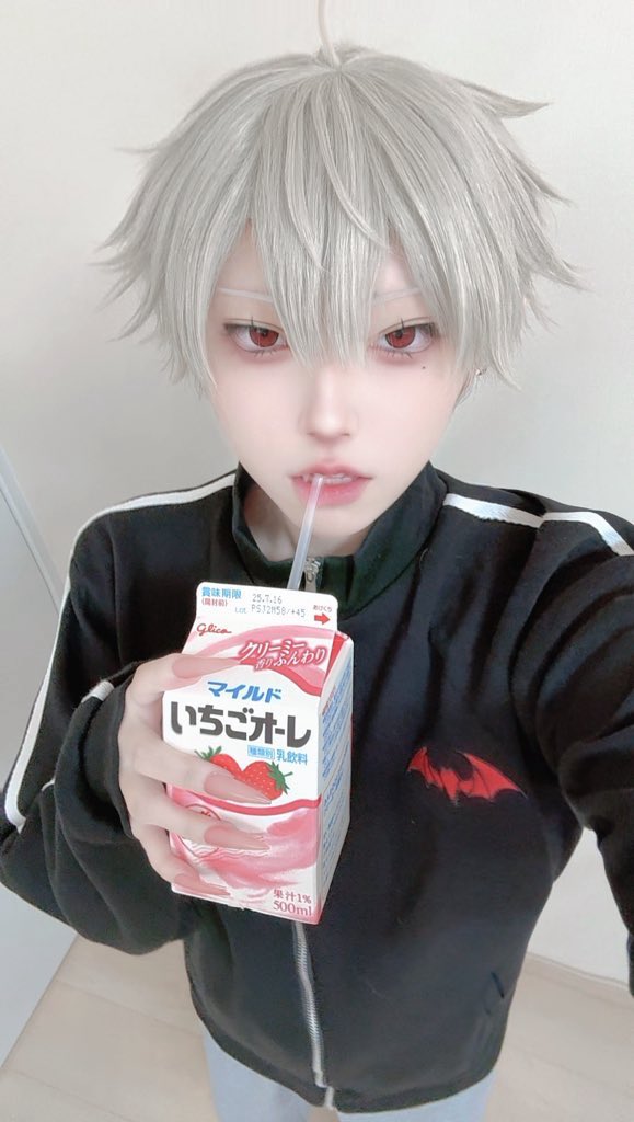 kanata1662's tweet photo. 🍓🍓🍓 https://t.co/4HwcJdNjQG