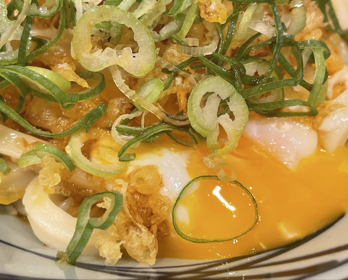yua_manase's tweet photo. ライブ頑張ったから大好物の釜玉食べたんだ！幸せなんだ！🫶 https://t.co/nptzbfJRtt