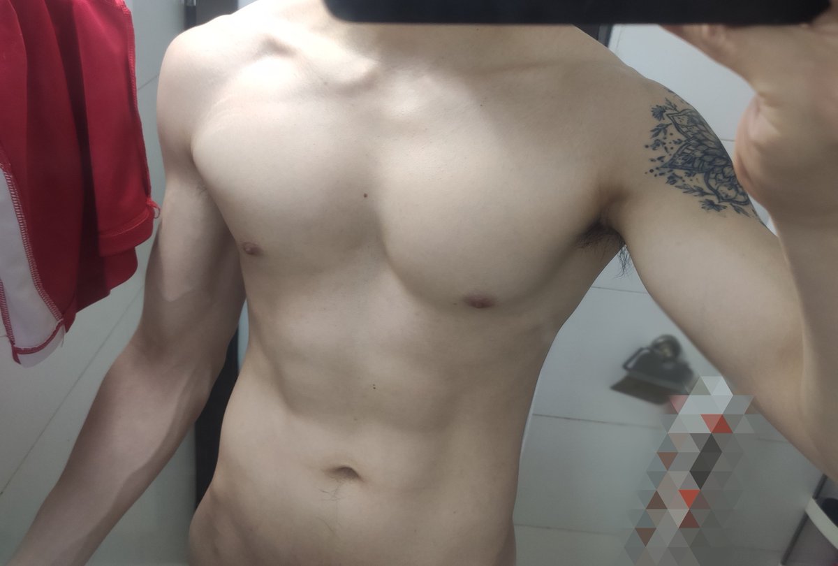 Ngc7112's tweet photo. Boy gym HN tìm nữ🔥
Rảnh 2 ngày cuối tuần, ce nào muốn ch*ch thông đêm suốt sáng nào https://t.co/RRTbm5hCQR