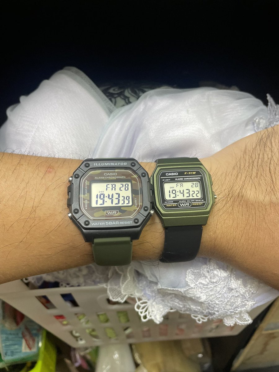 BBW07214545's tweet photo. チーカシ最強だな
ガンガン水いけるし俺みたいなADHDで身に付けてる物すぐ無くす奴はこれ一択 https://t.co/IuHnOMFHsN