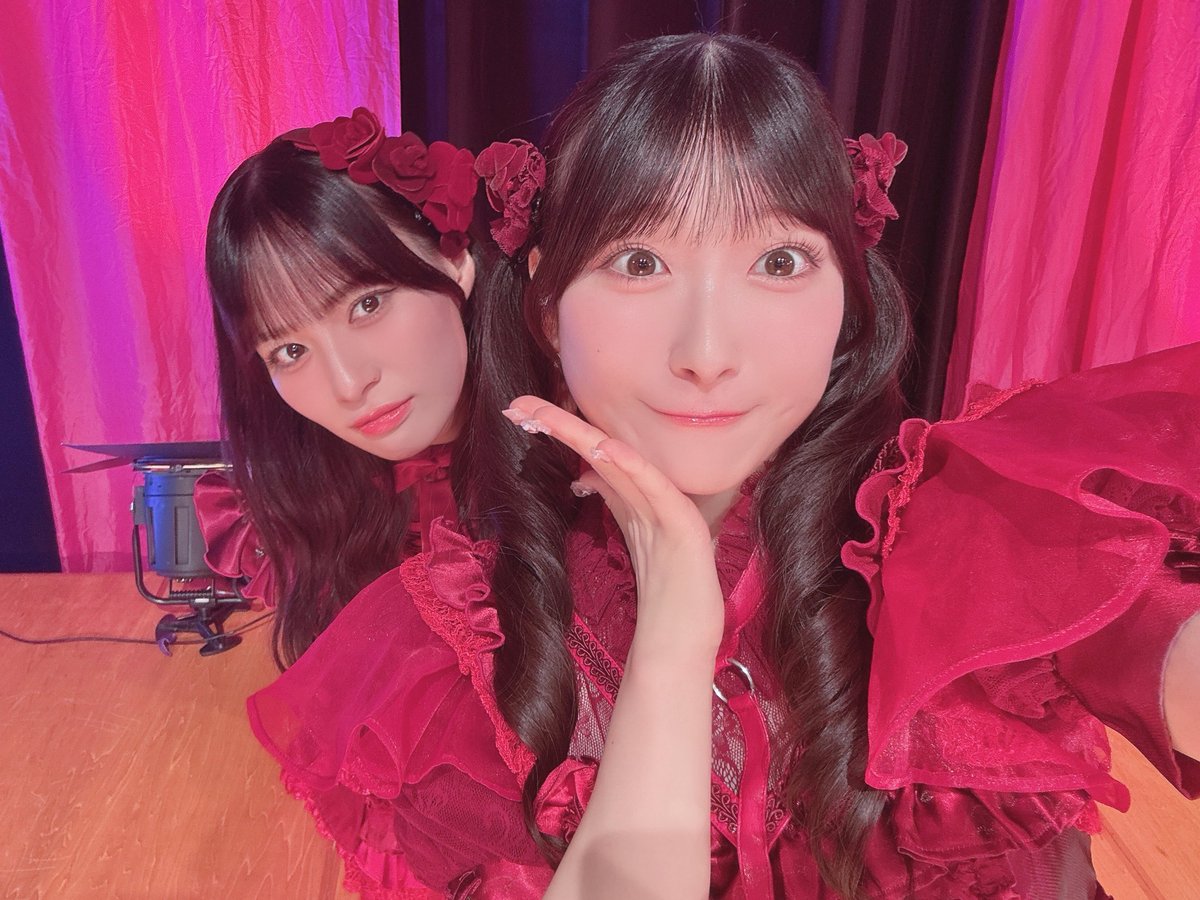 _sakurai_momo_'s tweet photo. 💖12thシングルスペシャルライブ💖
たのしかったあ➿🌟⟡.*
参加してくれたみんな､てんきゅんですっ🎶ྀི♡

みんなの笑顔がばっちりみえて
たのしい時間だったよ〜っっ💫⸌̟͂̋⸍̑⸜̑⸝͂

いつもより低めのついんて〜る⌒(ྀི o̴̶̷̤  ̫ o̴̶̷̤ )ྀི⌒
#きゅんかわ でしょっ🍑ྀི♡
↓忍び寄るななか…🤣💗 https://t.co/7uVH1km2tK