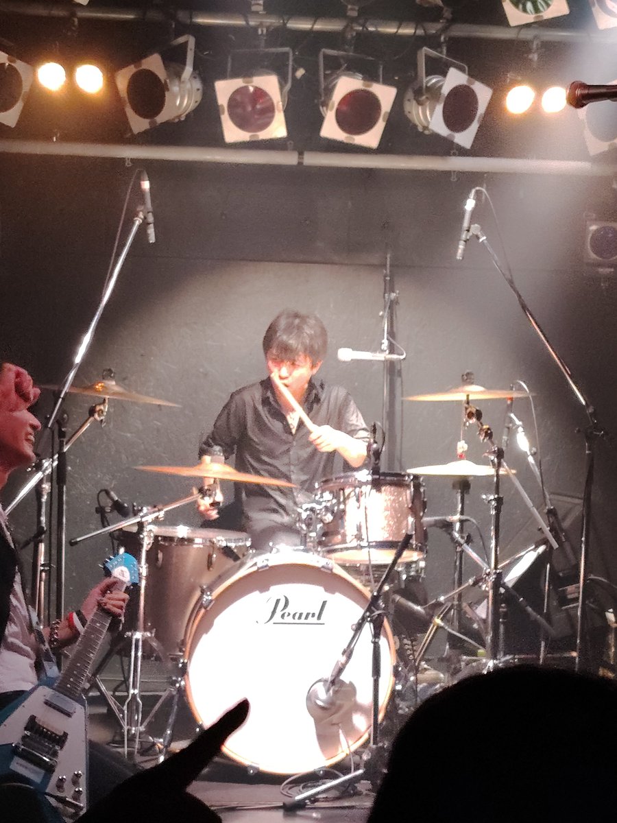 tamapong's tweet photo. 昨日9月11日(金)は #フェラーリ #ワンマンライブ #大須 #ellSIZE
kdがリアルエアギターになったり🤭笑 楽しかったです😘
拓さんの「加入して12年。僕がkdの加入した時の年齢になり…」って言ってて🥲続ける事が尊い事だと改めて思い���した! https://t.co/fmbhFyU1nr