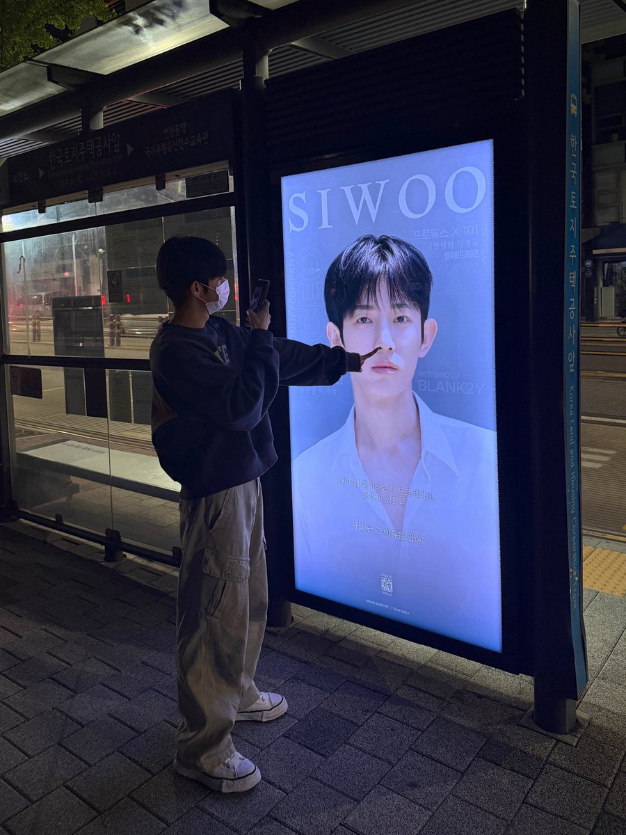 yijiaofeng's tweet photo. 屏幕外是宝宝 https://t.co/6sex2PVnfr