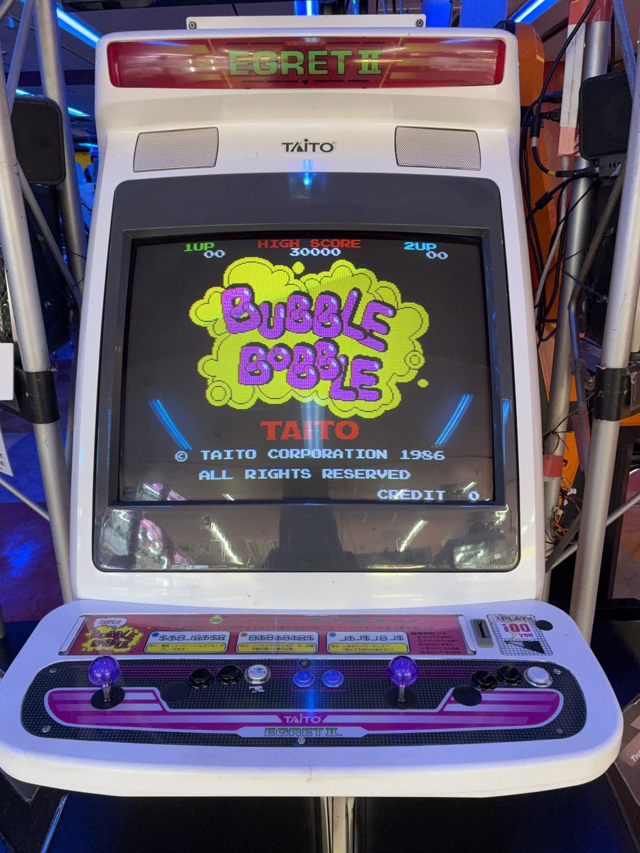 Taito_Hey's tweet photo. Heyでは #バブルボブル 40周年記念配信実施中です。
ご視聴はこちら🔽
Youtube https://t.co/iiFtcGWfjo
ニコニコ生放送 https://t.co/n04rvYXX6h
現在全国の���イトー店舗で40thイベントも実施中! https://t.co/l7zT22EXeq
#バブルボブル40th #タイステ #秋葉原Hey https://t.co/OisSHZQh0o