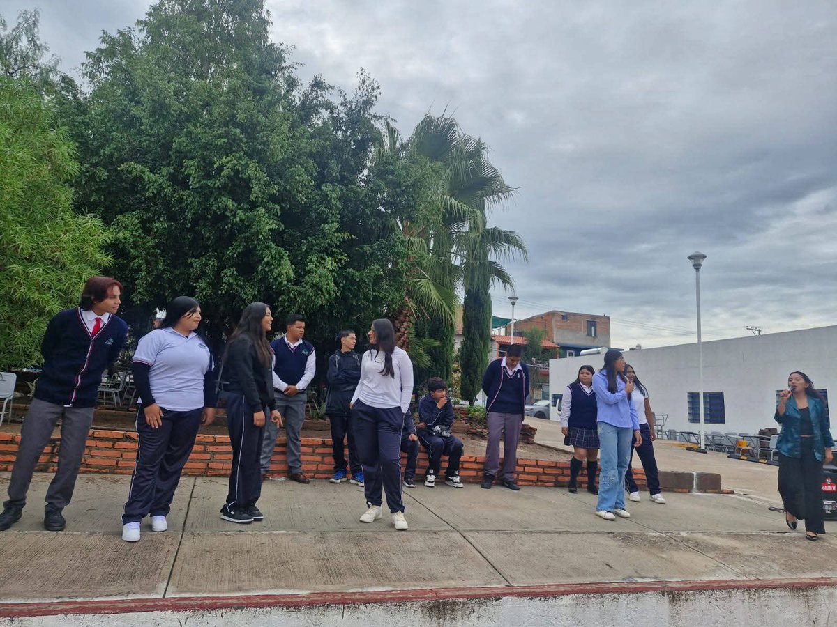 FnerrrAguas's tweet photo. 🔥 ¡La organización estudiantil crece!

Fenerianos hidrocálidos formaron el comité de la FNERRR en el Telebachillerato Estatal Lomas del Ajedrez, con Evelyn Analin Maldonado Francisco y Liliana González.

El comité será encabezado por Miguel Ángel Rangel Ortiz. ✊🔥 https://t.co/YWDaFPIYkn