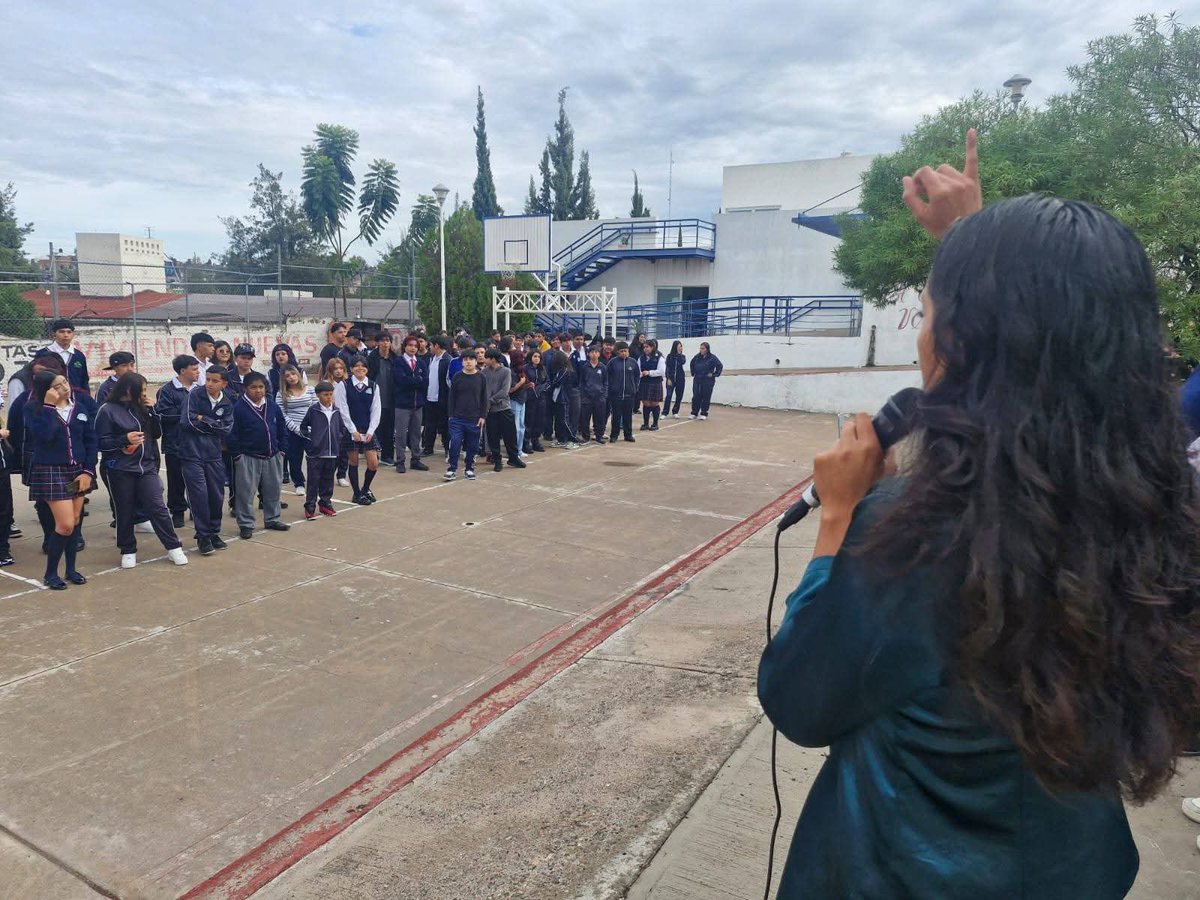 FnerrrAguas's tweet photo. 🔥 ¡La organización estudiantil crece!

Fenerianos hidrocálidos formaron el comité de la FNERRR en el Telebachillerato Estatal Lomas del Ajedrez, con Evelyn Analin Maldonado Francisco y Liliana González.

El comité será encabezado por Miguel Ángel Rangel Ortiz. ✊🔥 https://t.co/YWDaFPIYkn