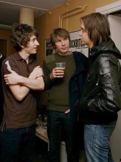 qrpress_'s tweet photo. Julian Casablancas, Alex Turner &amp; Alex Kapranos… The Strokes, Franz Ferdinand &amp; Arctic Monkeys https://t.co/V5oY7mk5dn
