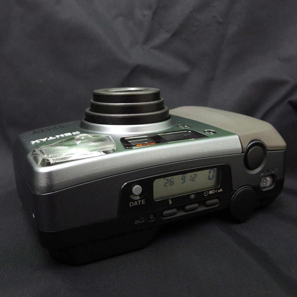 champcamera's tweet photo. PENTAX #ESPIO115M ￥14,800 by #たまプラーザ 店

大人気エスピオシリーズ！中でもコンパクトで扱いやすい #フィルムカメラ です。
被写体までの距離が最短0.65ｍでレンズの明るさF3.9-10.5なので、最短1m明るさF10固定の写ルンですと比較すると撮影出来る幅が広がり楽しんで頂けると思います☻

#田園都市線
https://t.co/qhiG1o7Pdv