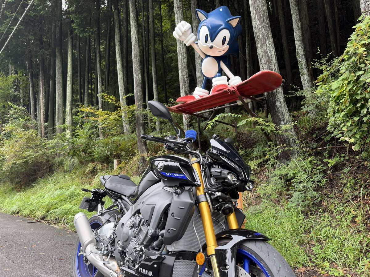 Seiki_R60's tweet photo. 伊賀市にあるソニックへ会いに寄り道😆
本当に山の中で唐突に現れますね（笑） https://t.co/3rZRvIWx3f