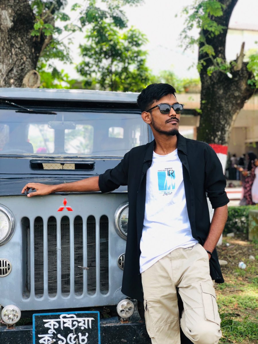 sijansheik67693's tweet photo. কবরের উপর ফুল রাখার চেয়ে, বেঁচে থাকতে একটা গোলাপ দেওয়া অনেক বেশি মূল্যবান..💔💔❤️❤️ https://t.co/hcG9HFcBX6