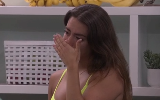 BBFeedsFairy's tweet photo. Dee is still crying about Angela #bb28 https://t.co/0fljbh4ssT