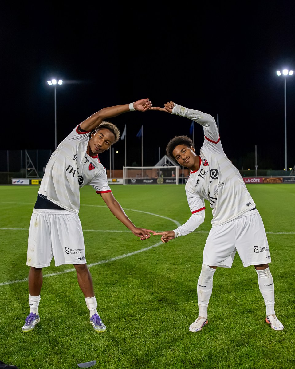 XamaxFCS's tweet photo. +3 ✅ 😁  🔴⚫

#SangRougeNoir https://t.co/qAsOQLH44l