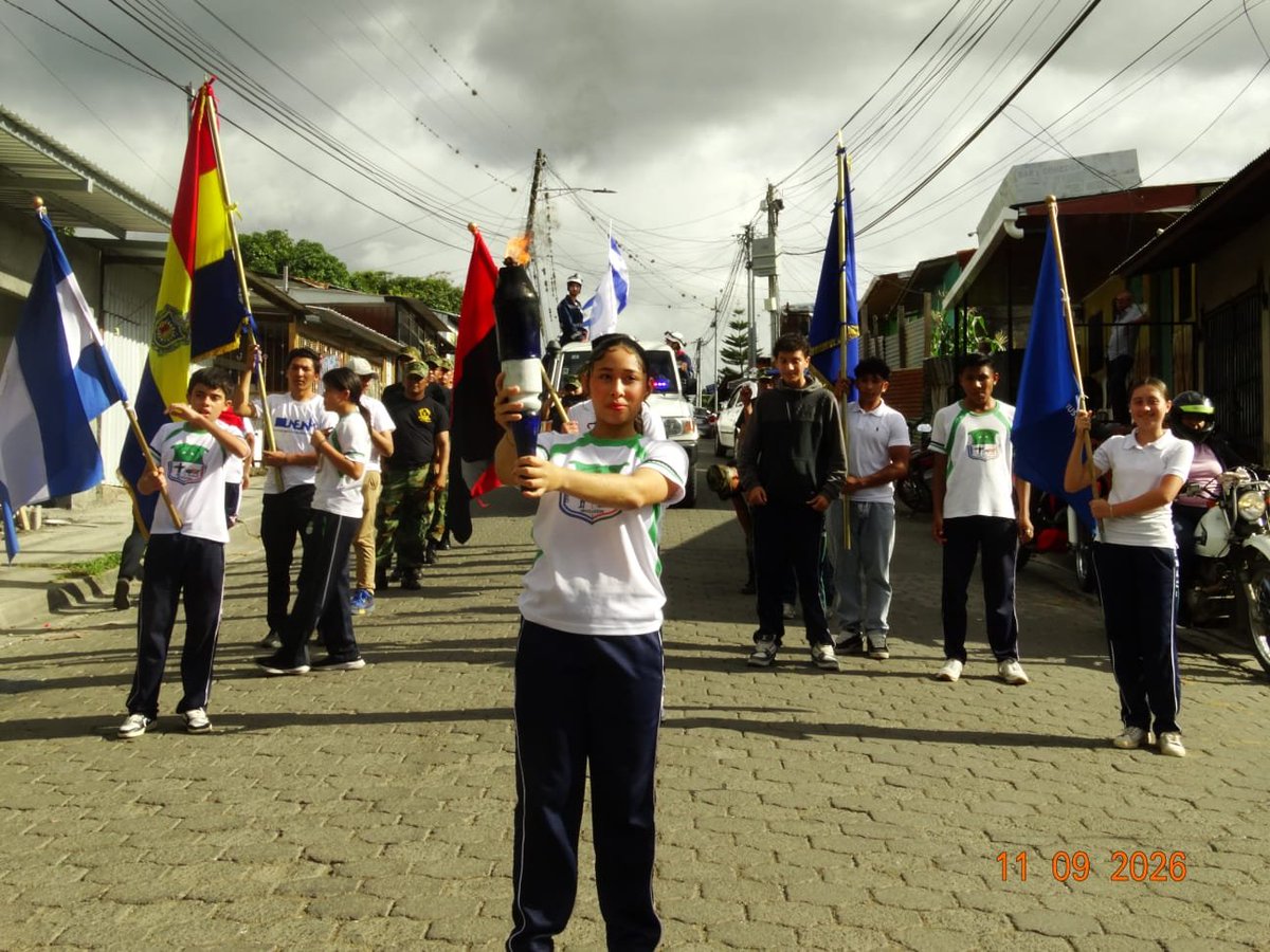 DJinotega's tweet photo. AHORA | 🔥💙🤍 La Antorcha de la Unión Centroamericana continúa su recorrido por las calles  de Jinotega, donde es recibida con fervor y orgullo patrio.🇳🇮
@minednicaragua https://t.co/p1hFXoV1p9