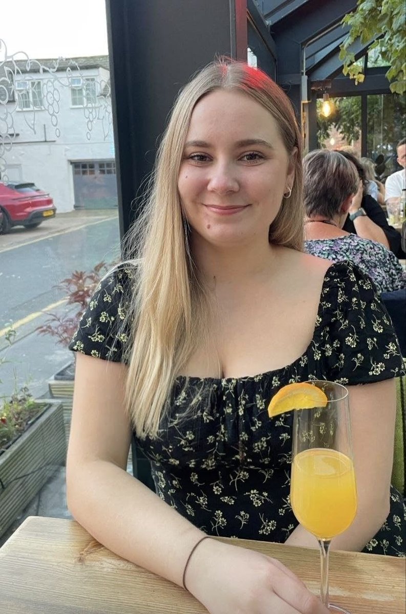 mysisterissexy's tweet photo. A followers cousin, what are you rating her? Cute and flirty? Or innocent and filthy behind closed doors?

#cousin #rateher #britishgirl #goontoher https://t.co/guEhjPRQ72