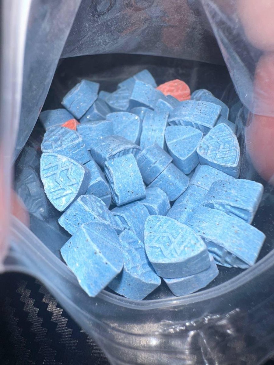 one1stopshop420's tweet photo. XTC ( MDMA) 

Blue Maybach 🅿️🏎️
Pink Supreme 🎟️👑

#xtc #ecstacy #mdma #trippy https://t.co/idi9Cz6nOS