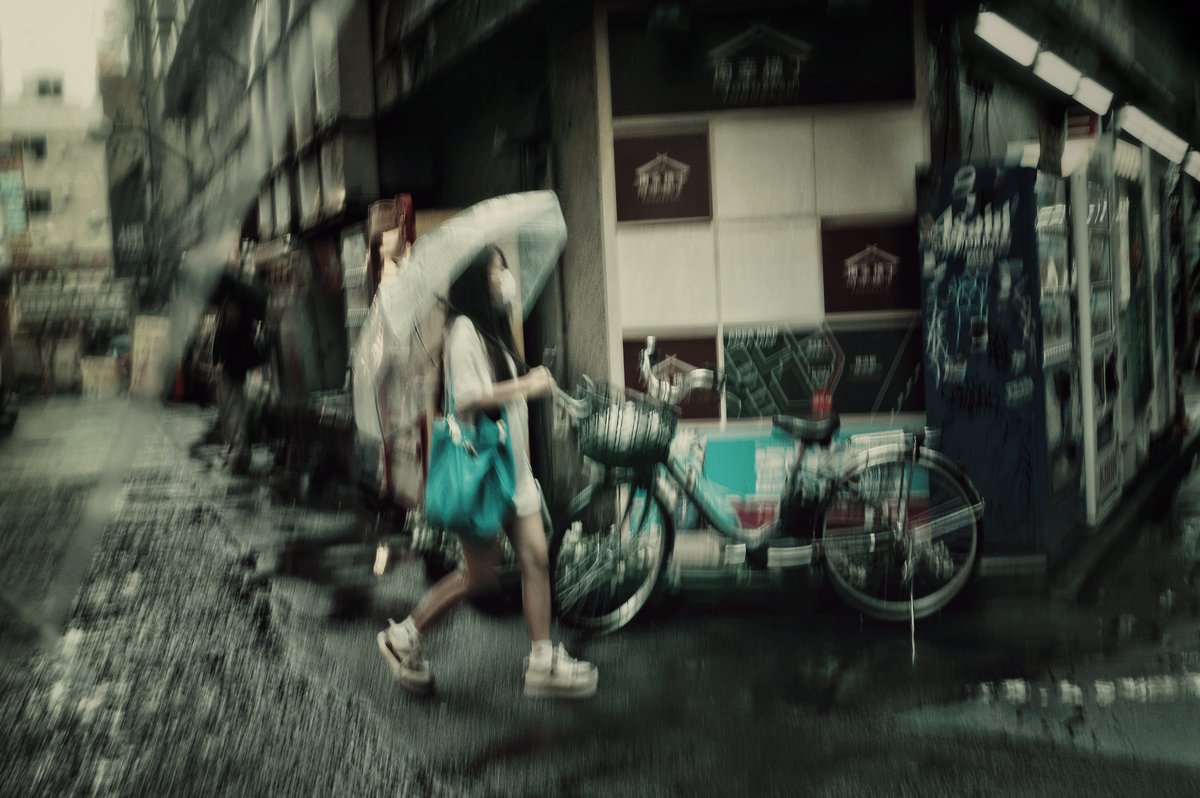 liberal1719k's tweet photo. 汚く暗いストリートフォトジェニックな横浜西口5番街　#streetphotography #Yokohama #rainyday https://t.co/KaFBkWjpnL