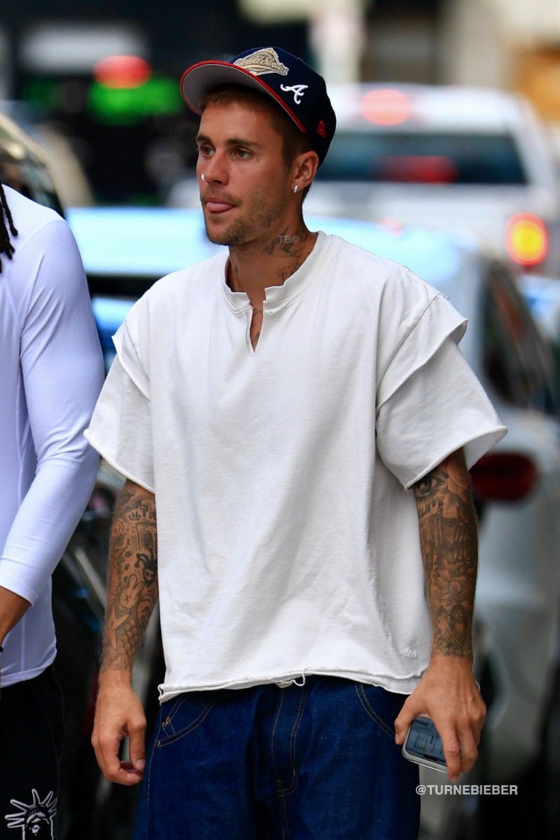 offmybieber's tweet photo. JUSTIN !!!! https://t.co/aLm0JtqSYq