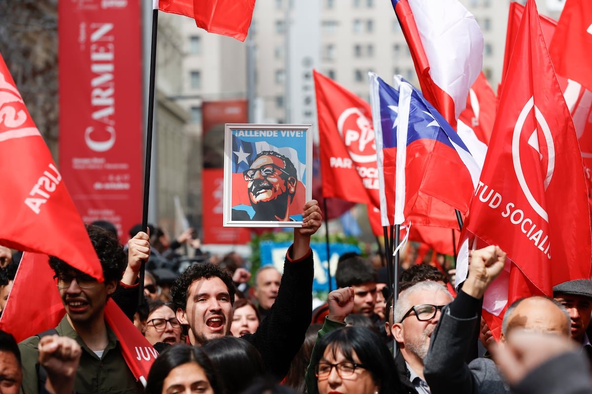 KaribeRespaldo's tweet photo. #11DeSeptiembre2026 | #Conmemoración A 53 años del golpe de Estado a Salvador Allende | #ElELNNuncaSeraUnCartel 

Chilenos conmemoran este viernes 11 de septiembre el 53 aniversario del golpe de Estado cívico-militar de 1973.

Aquí👇
https://t.co/xVLNoqTRlR
#FueraImperio https://t.co/bSLKsnLKZv