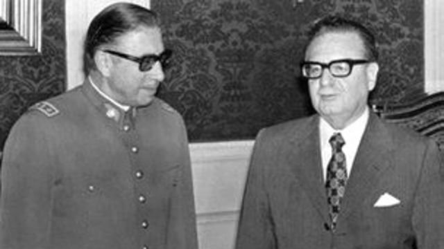 KaribeRespaldo's tweet photo. #11DeSeptiembre2026 | #Conmemoración A 53 años del golpe de Estado a Salvador Allende | #ElELNNuncaSeraUnCartel 

Chilenos conmemoran este viernes 11 de septiembre el 53 aniversario del golpe de Estado cívico-militar de 1973.

Aquí👇
https://t.co/xVLNoqTRlR
#FueraImperio https://t.co/bSLKsnLKZv