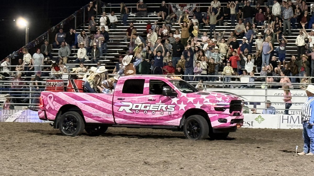RogersDodge_ID's tweet photo. Yet another amazing night at the Lewiston Roundup! It was so fun to see everyone for Family night!

#RogersDodge #RogersMotors #LewistonRoundup https://t.co/Jg25AXM98G