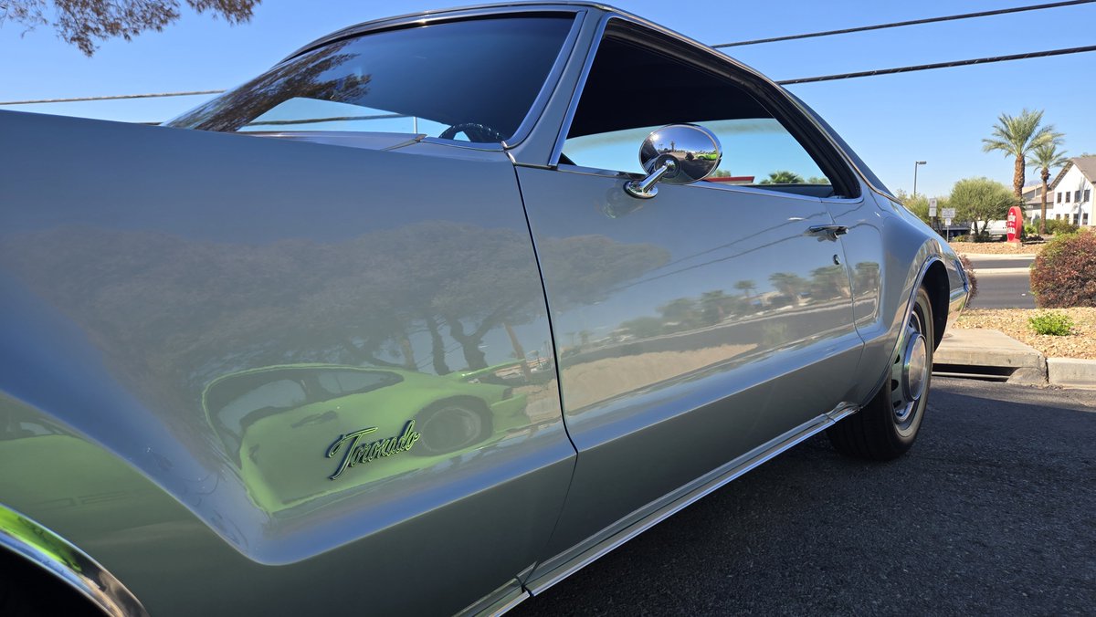 5DRVTV's tweet photo. Need something to do this weekend? Vegas AUTOFESY is BACK at Red Rock Country Club this Saturday, Sept. 12th!

Come see everything from #exotics to #classics to #customs to #overlanders. See you there 🚗💨

FULL STORY: https://t.co/EXuvJ1aN8t https://t.co/WoSozQk6LF