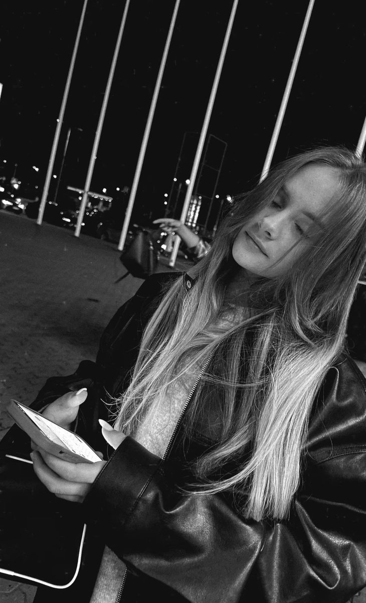 ValeriaNehuern's tweet photo. Today, I took a break from my various thoughts and relaxed at a Valery Meladze concert. #tallinn #valerianegurenkoodessatallinn https://t.co/QsScdTGes8