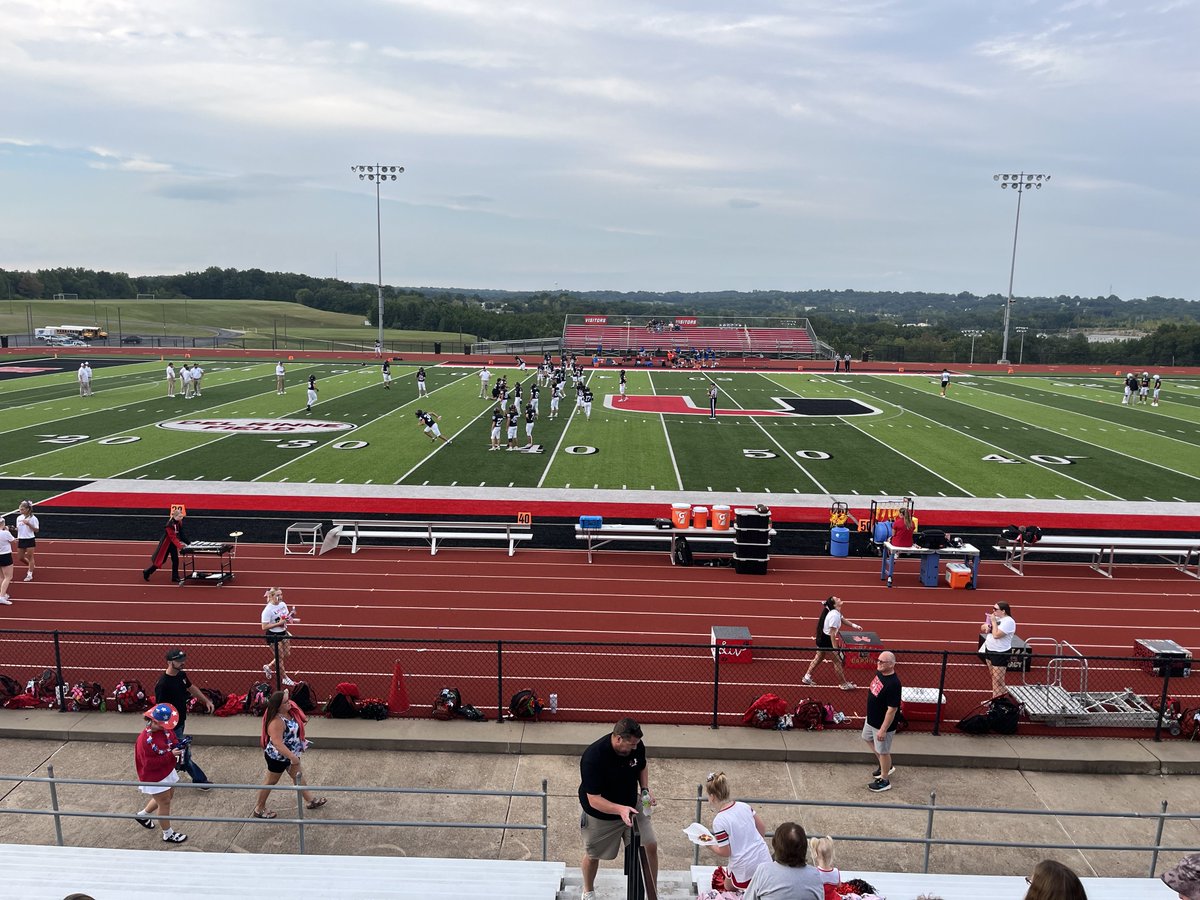 pikespeaktiger's tweet photo. Union hosts Hermann tonight at 7 on the Klpw Sports Stream. Kicks off at 7! https://t.co/OkUFjlHER4
