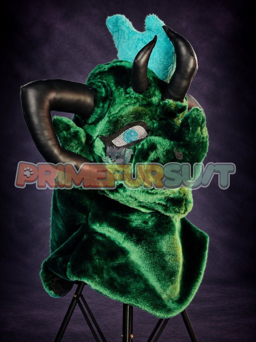 Primefursuits's tweet photo. 🐉 Custom Dragon Fursuit Head completed!  Handcrafted custom dragon head made for a unique character design 📷 Looking for a custom fursuit maker? Taking commissions for dragon fursuits, furry characters, fursuit heads, partials and fullsuits. DM me for a quote and commission details 📷#Fursuit #FursuitMaker #FursuitCommission #FurryCommission #FursuitHead #DragonFursuit #DragonFurry #FursuitMaking #FurryArtist #Fursuiter #FurryFandom #Fullsuit #FursuitCommissions
