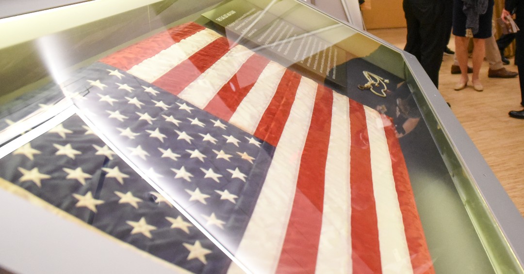 WPAOG's tweet photo. WPAOG joins the #LGL in solemn remembrance of those who lost their lives as a result of the attacks on September 11, 2001 & the Global War on Terrorism: https://t.co/3TcVbFeFw0
As we mark the 25th anniversary of 9/11, the upcoming issue of West Point Mag will include a tribute. https://t.co/NiEHjfVMfy
