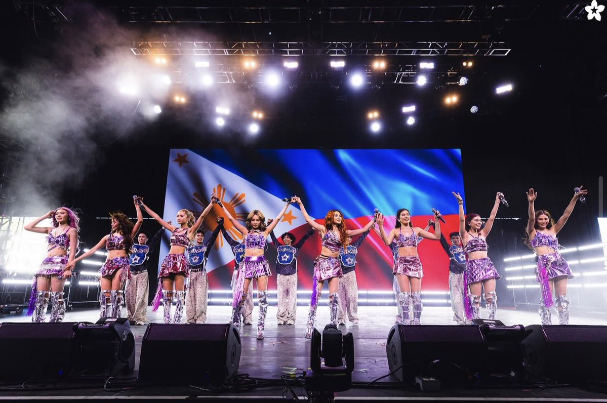 strwberrymacha's tweet photo. more bini thread cus i luv seeing everyone’s qrts, ang wholesome lng🧵

anyways what are the ot8 moments that will always make you cry? and everytime you remember it your love and admiration for the girls just keeps overflowing🥺

mine are specifically these ones!
words are not enough to express how much i luv these girls. I’m not exaggerating when i say that life is so much better & bearable bc these girls exist, and it will always stay that way ♾️ bc these are the memories and moments na we will always remember & carry with us throughout the years🫀