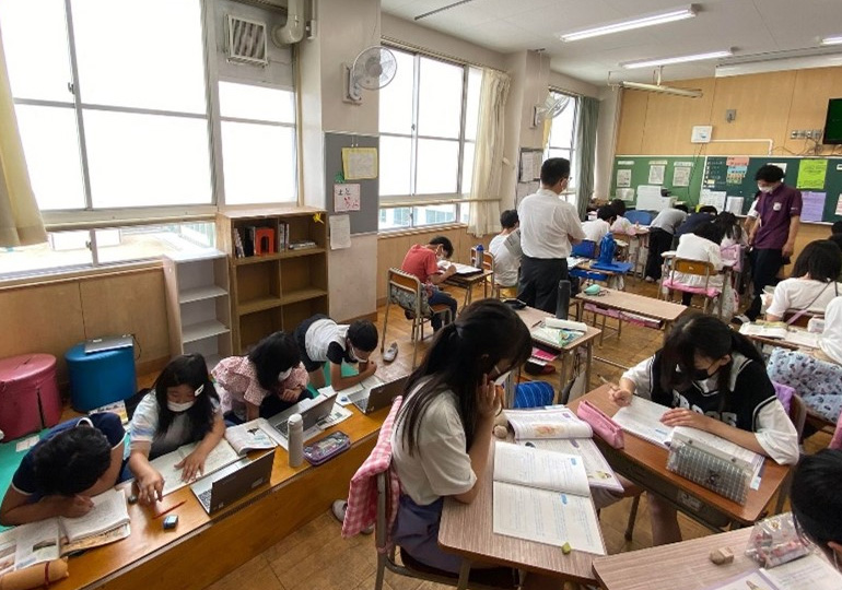 Rakutano_school's tweet photo. あなたが実際に通って、
「ここは良かった」
と思った学校・塾はありますか？
逆に、

「ここは改善してほしい」
と思ったことは？

ネットにある情報だけでは分からない、
「実際に利用した人の声」には価値があります。

ぜひ教えてください＾＾
＃塾　＃学校　＃口コミ
https://t.co/HMyKRusdCT https://t.co/VvSAEzrYUr