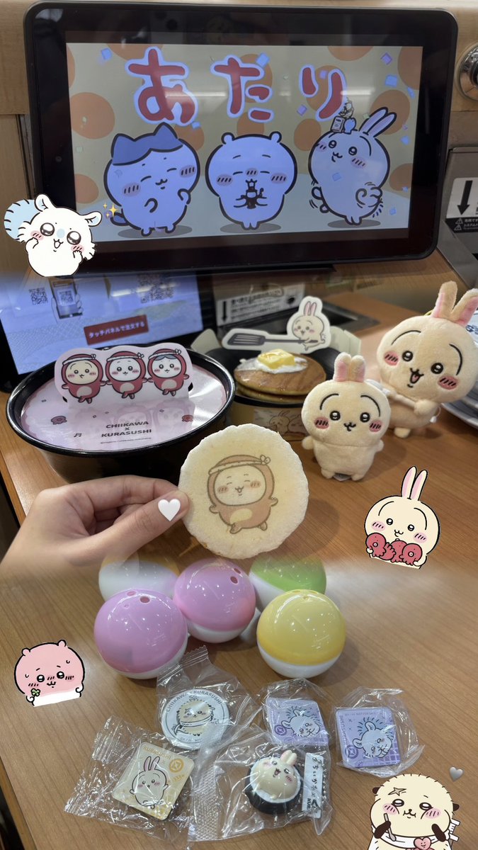 mbcrp4's tweet photo. 0️⃣8️⃣2️⃣7️⃣🩵
色々あってようやく行けたちいかわくら寿司🍣✨
おなかいっぱいだったけど次がピンクカプセルって分かったら頑張っちゃった⸜( ˶'ᵕ'˶)⸝
結果うさぎのフィギュア出たので結果オーライ🥹
#ちいかわ #ちいかわくら寿司 https://t.co/ltyakADlUw