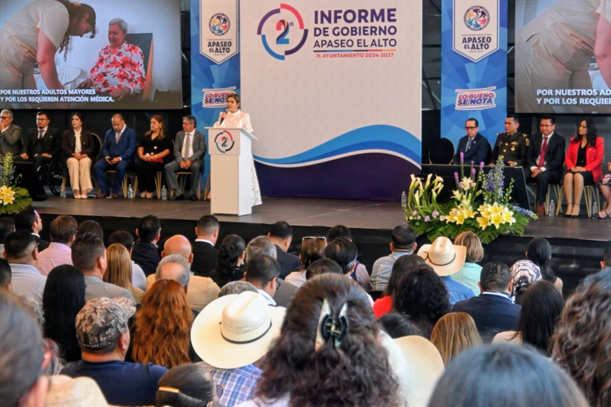 Juanita_Gto's tweet photo. Quiero felicitar a Monse Mendoza, alcaldesa de Apaseo el Alto, por su Segundo Informe de Actividades.

Cada resultado habla de un gobierno que escucha, que está presente y que busca transformar la vida de su gente. https://t.co/Q4aHP9VmJM