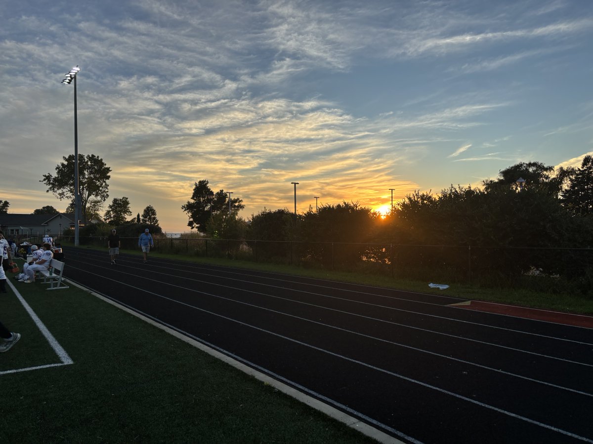 SFDPrincipal's tweet photo. What a beautiful setting at Gutbrod Field. The new Stadium for Villa Angela Saint Joseph . Stallions v. VASJ week 4 . Letβs go Stallions !
#StallionPride https://t.co/LXh9lXqfUM