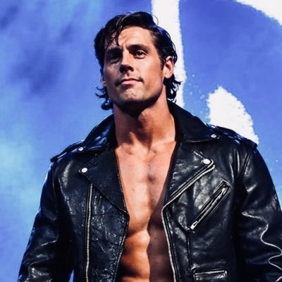 B0RDENJR's tweet photo. #NewProfilePic https://t.co/AA2aw0MnR1