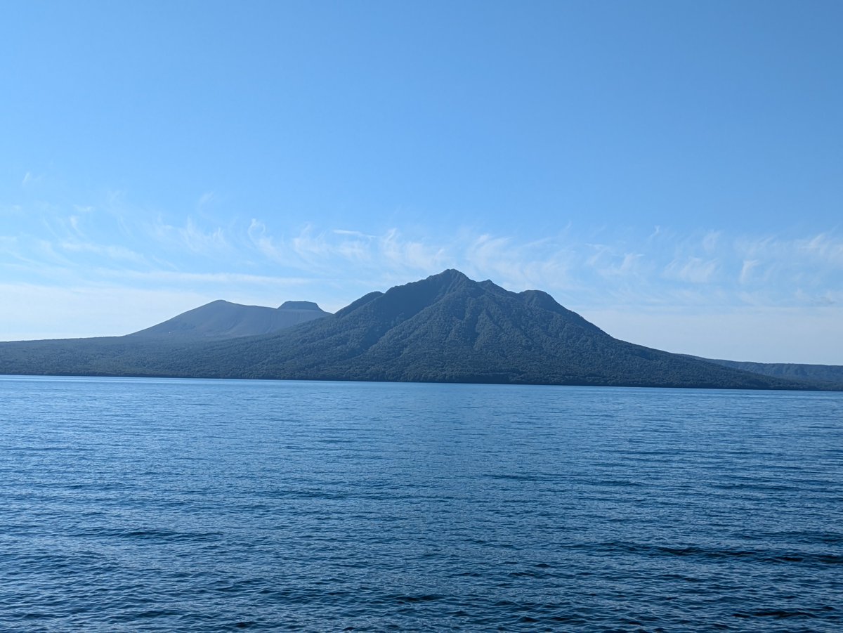 doi_takafumi's tweet photo. 久しぶりの
支笏湖

そして
樽前山
風不死岳
恵庭岳 https://t.co/dtnhSSPSsH