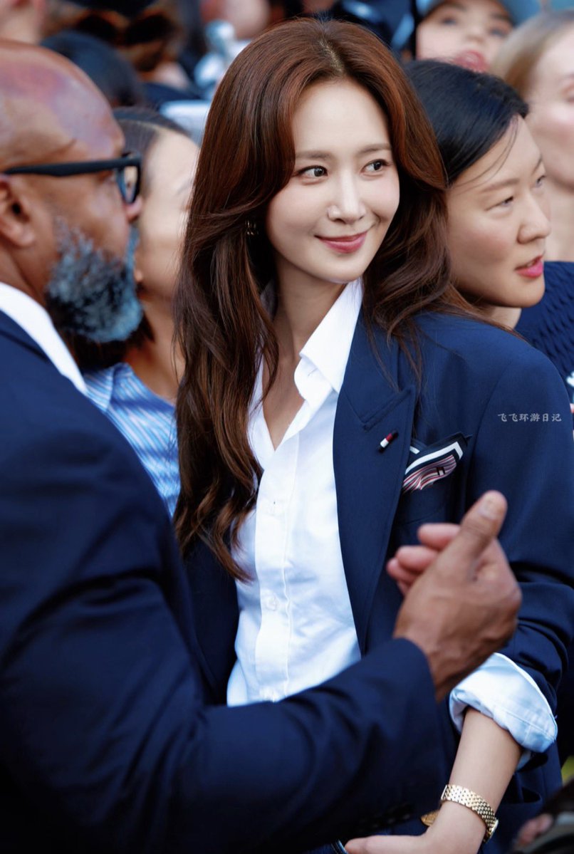 KwonYuriMY's tweet photo. The moments ✨ ... Luvv 🫰🏼

#HRSxTommyHilfigerNYFW #권유리
#HyoRiSooxTommyHilfigerNYFW
#GirlsGeneration_HRS #소녀시대_효리수 https://t.co/ukzIacwmsp