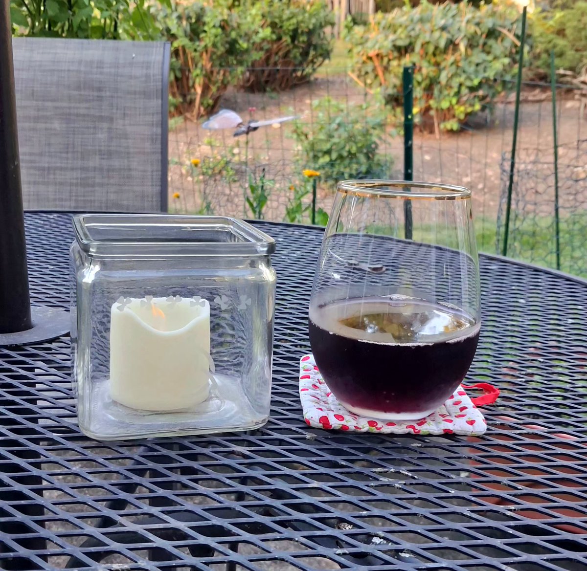ellenrodden's tweet photo. Enjoying a glass of Cabernet Sauvignon on the patio this evening. 🍷

Wishing everyone a wonderful and peaceful evening. 🤗🫶✌️#redredwine #cabernetsauvignon https://t.co/FqKEamOl7r